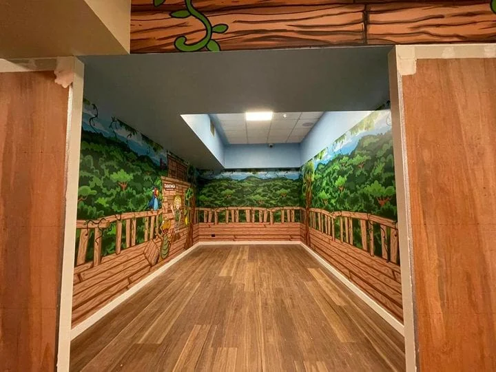 Rainforest scene wall wrap covering a full room