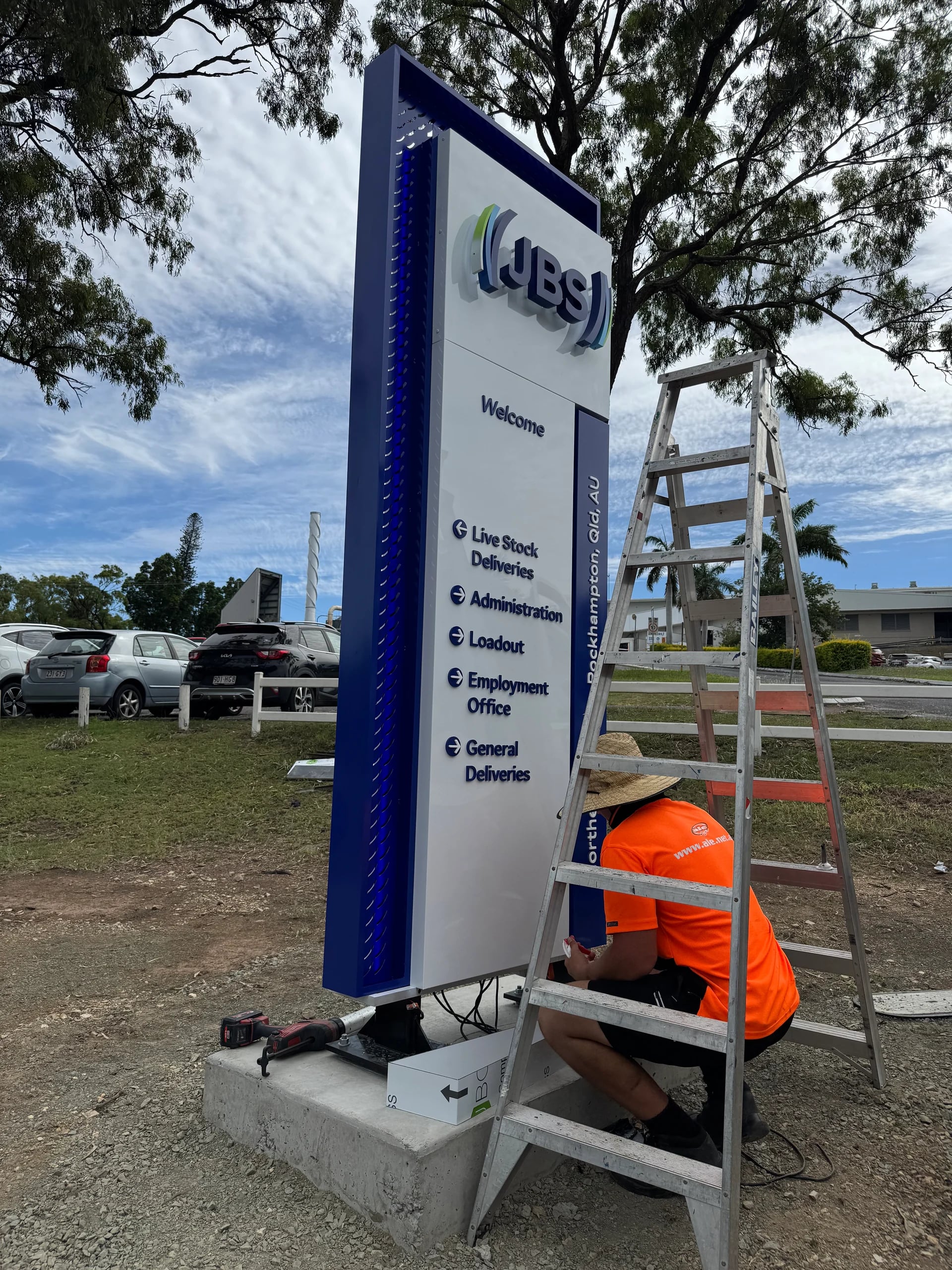ALE installer fitting a JBS entry pylon at JBS Rockhampton QLD