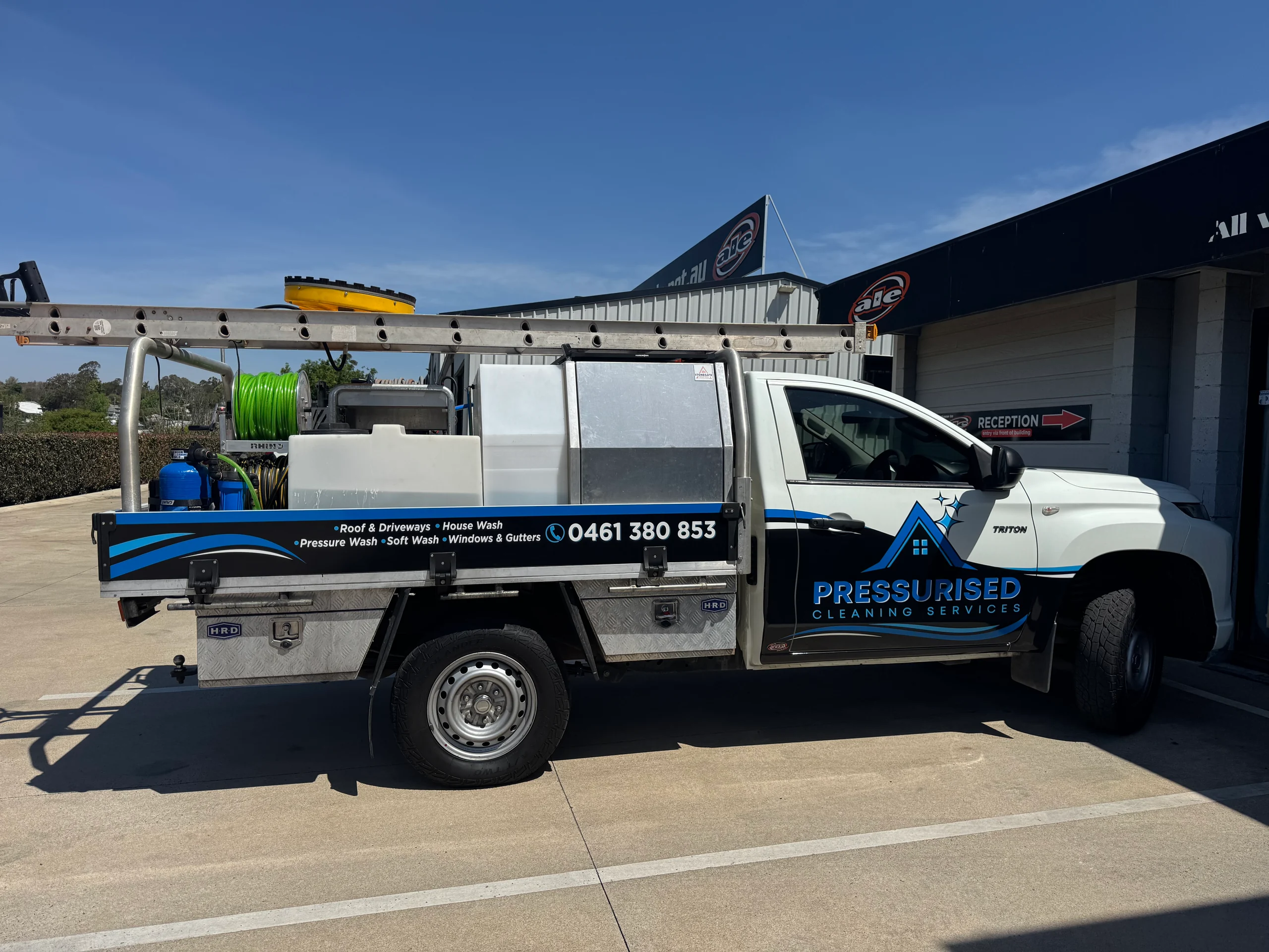 Pressurised Cleaning wrapped tray ute